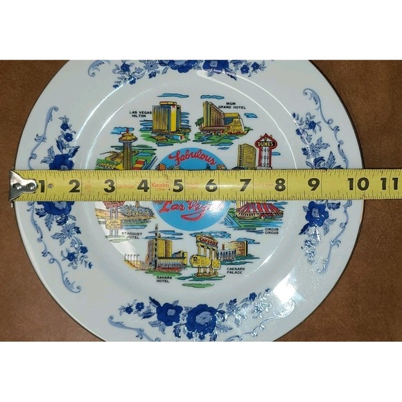 Las Vegas Souvenir Collectible Decorative Dinner Plate - Picture 3 of 3